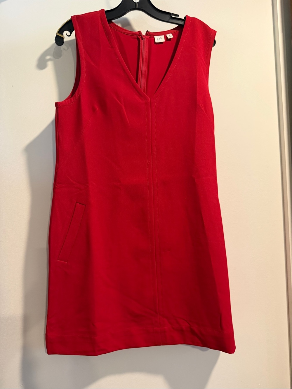 GAP V-Neck Sleeveless Red Shift Dress